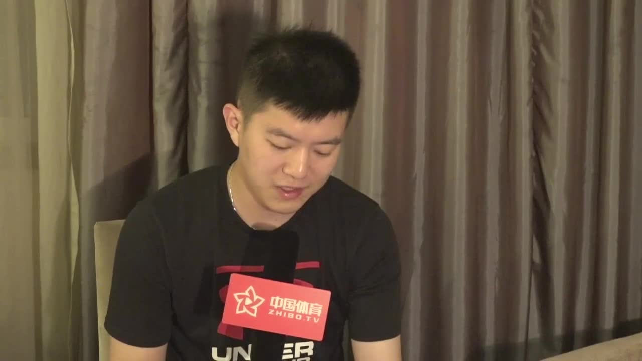 独家专访：全锦赛男单冠军侯英超