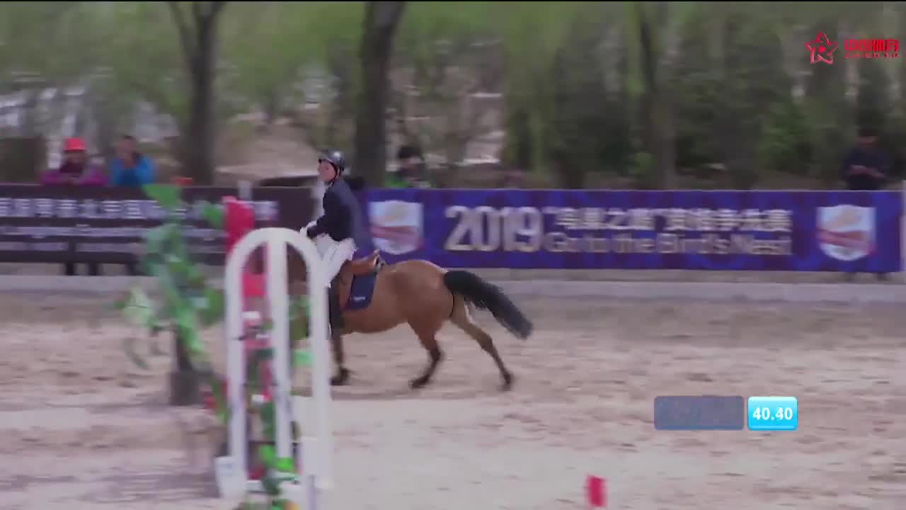 多美马术90CM级别 济南天天向上骑士会 齐柏萱 奥特曼