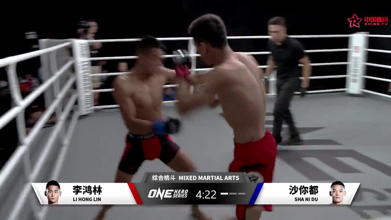 首回合终结！宁广友弟子连续肘击tKO对手！