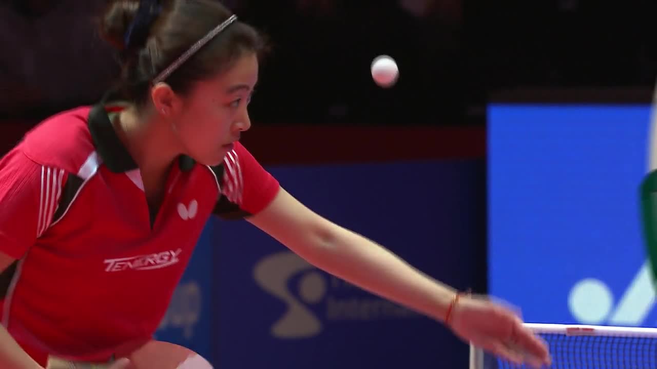 刘诗雯VS侯美玲 20151031 乒乓球女子世界杯1/4