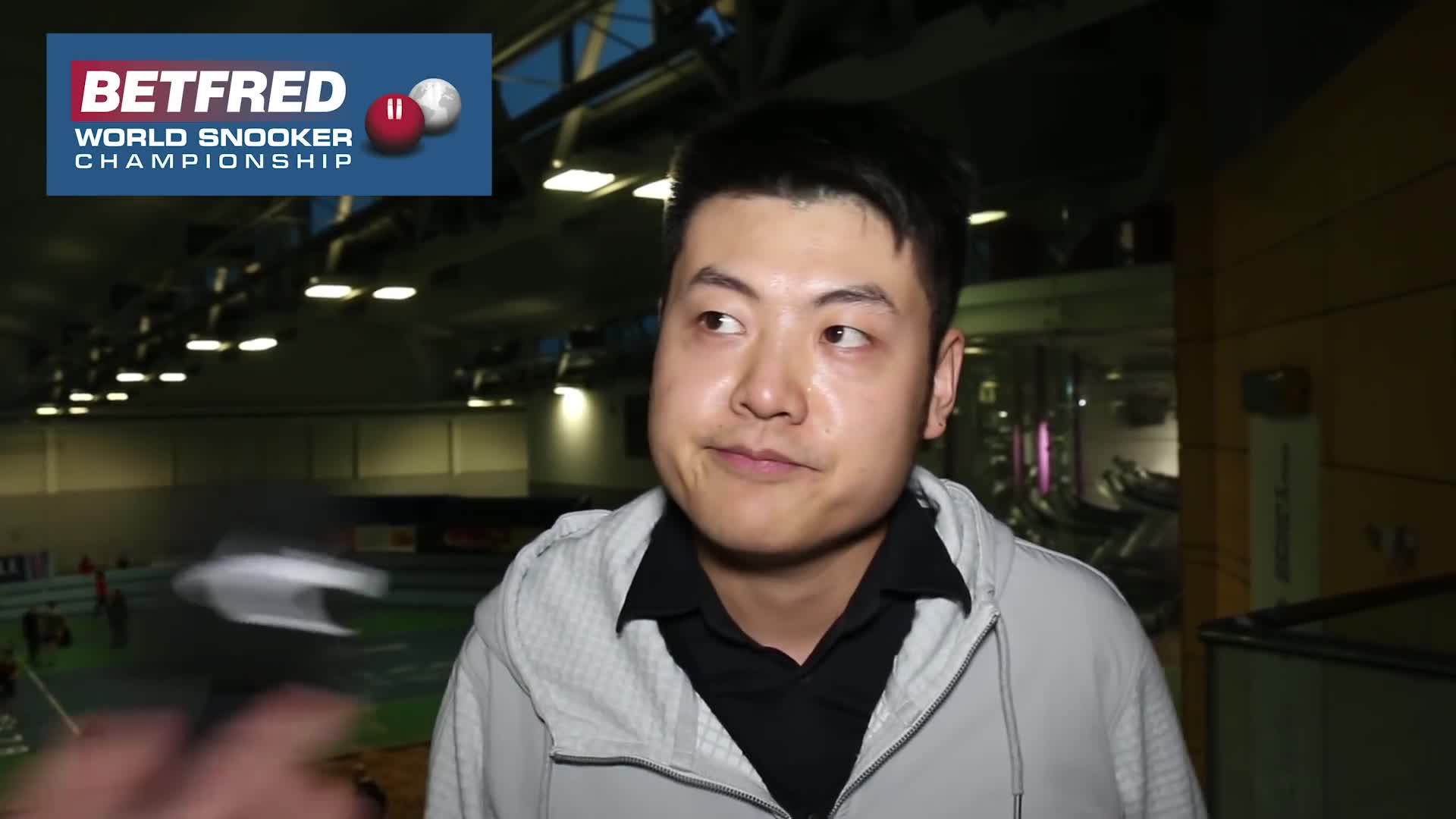 梁文博错失单场比赛第2杆147赛后采访说蓝走粉力量大了