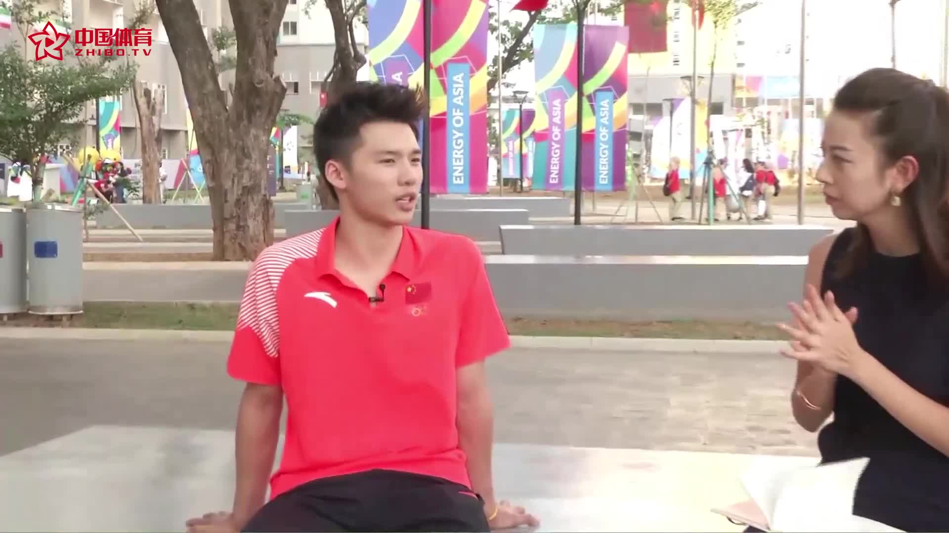 跳水男神陈艾森秒变呆萌少年 机智回应：能力好啥都不怕！