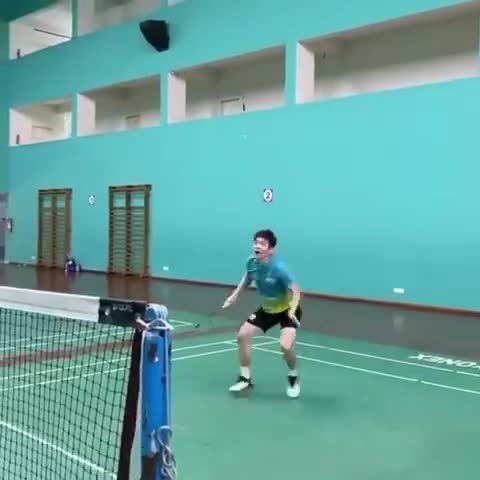 李龙大刻苦训练 体力杠杠的