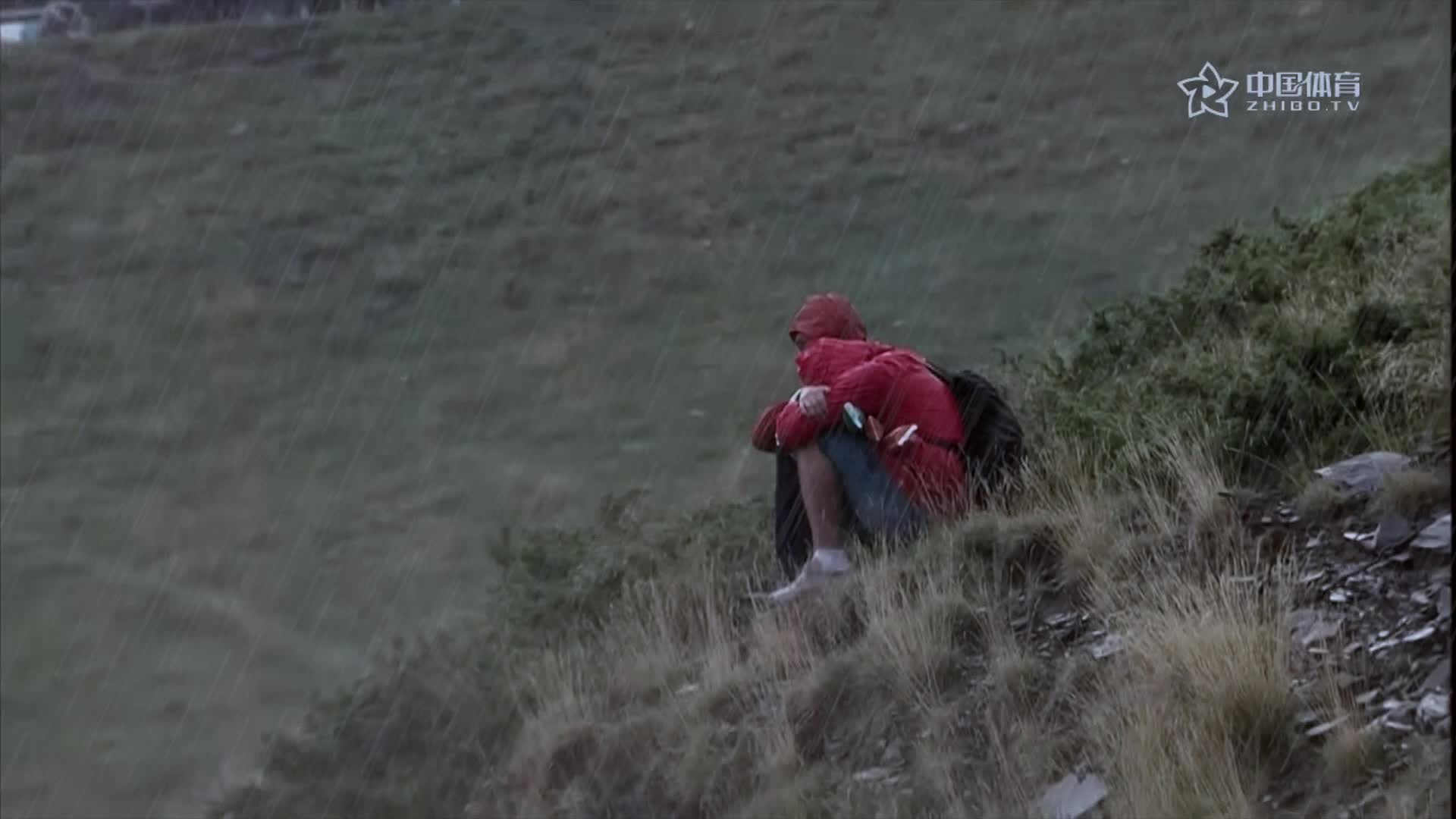 暴雨冰雹突袭赛场 车手车迷：我太难了