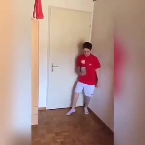 羽毛球接力赛，下一个就传给你了（视频来自互联网）