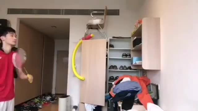 疫情在家的日常，像极了初高中时候的自己（视频来自互联网）