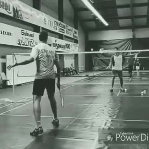 趣味羽毛球：妖娆的假动作，看的人打冷颤