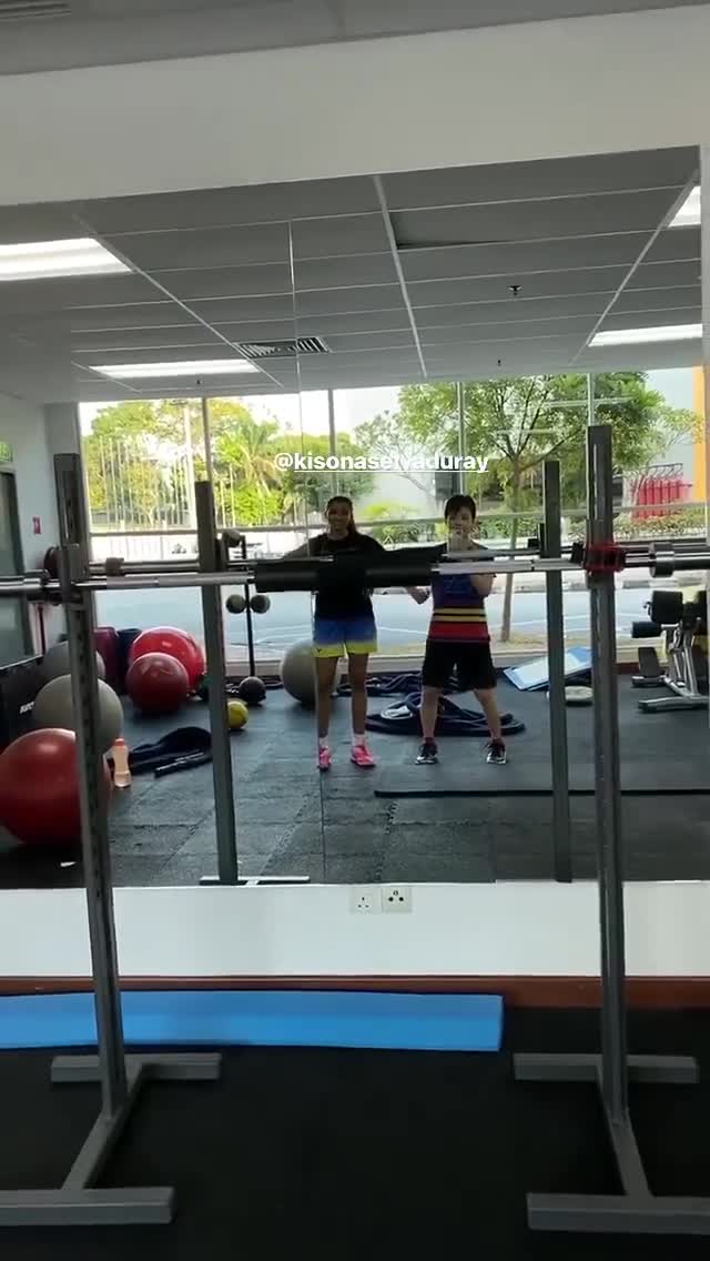 乘风破浪的吴堇溦，羽球运动员跳团体舞