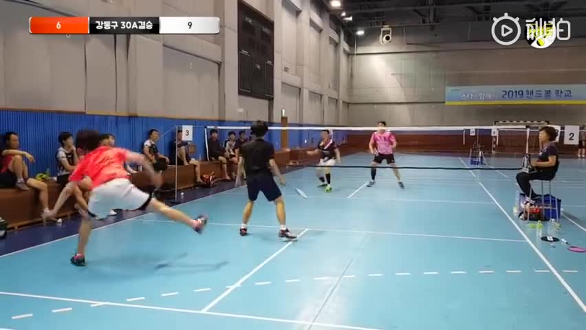 韩国业余男双比赛，打得还真挺好的