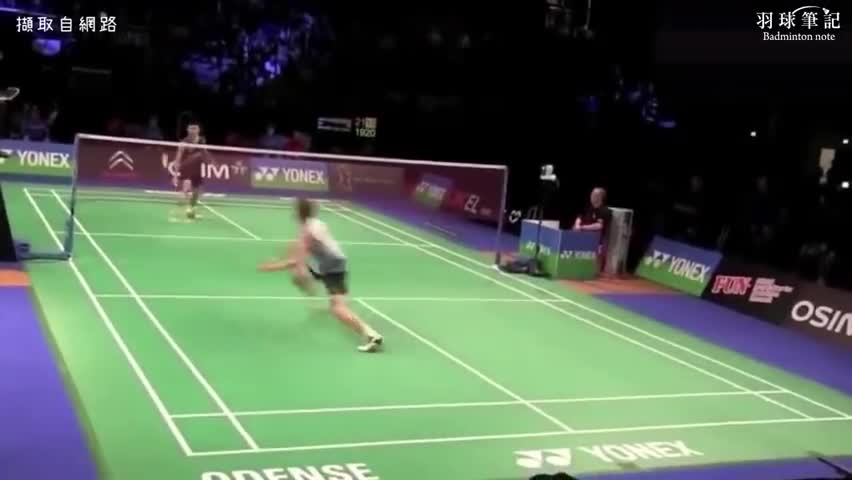 电光火石之间，就是李宗伟的速度