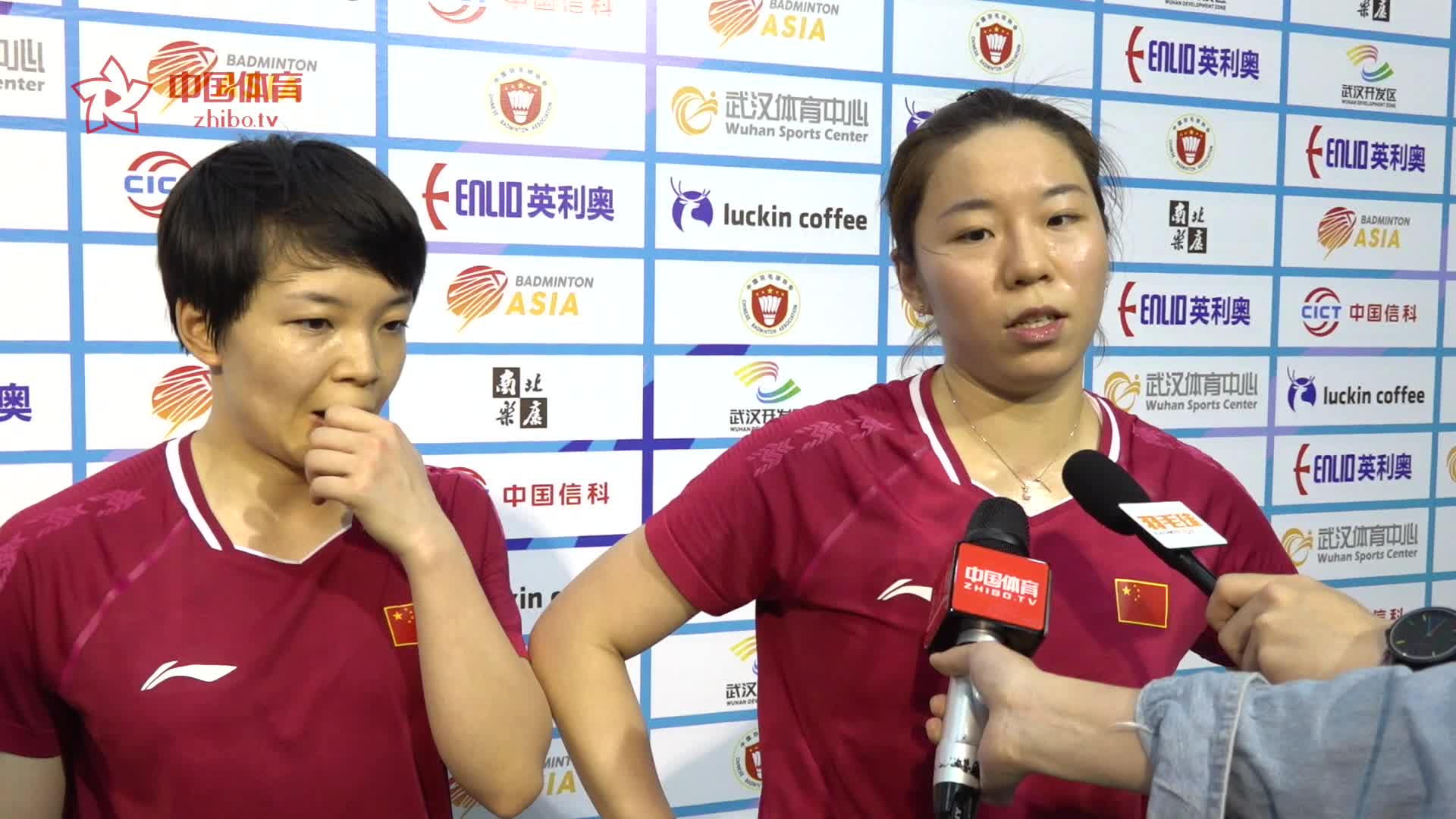 赛后 | “凡尘”：埋怨背景板太差采访出来的视频比较黑