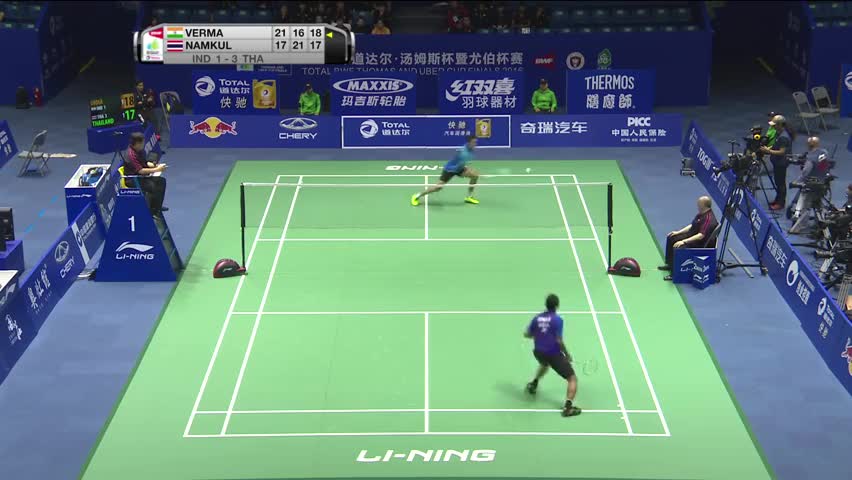 维尔马天秀操作 落点非常刁钻的一记吊斜线