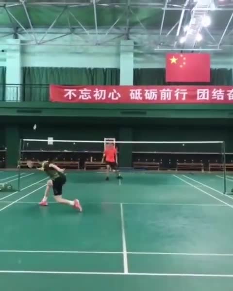 趣味羽毛球：这么销魂的反手你会吗？
