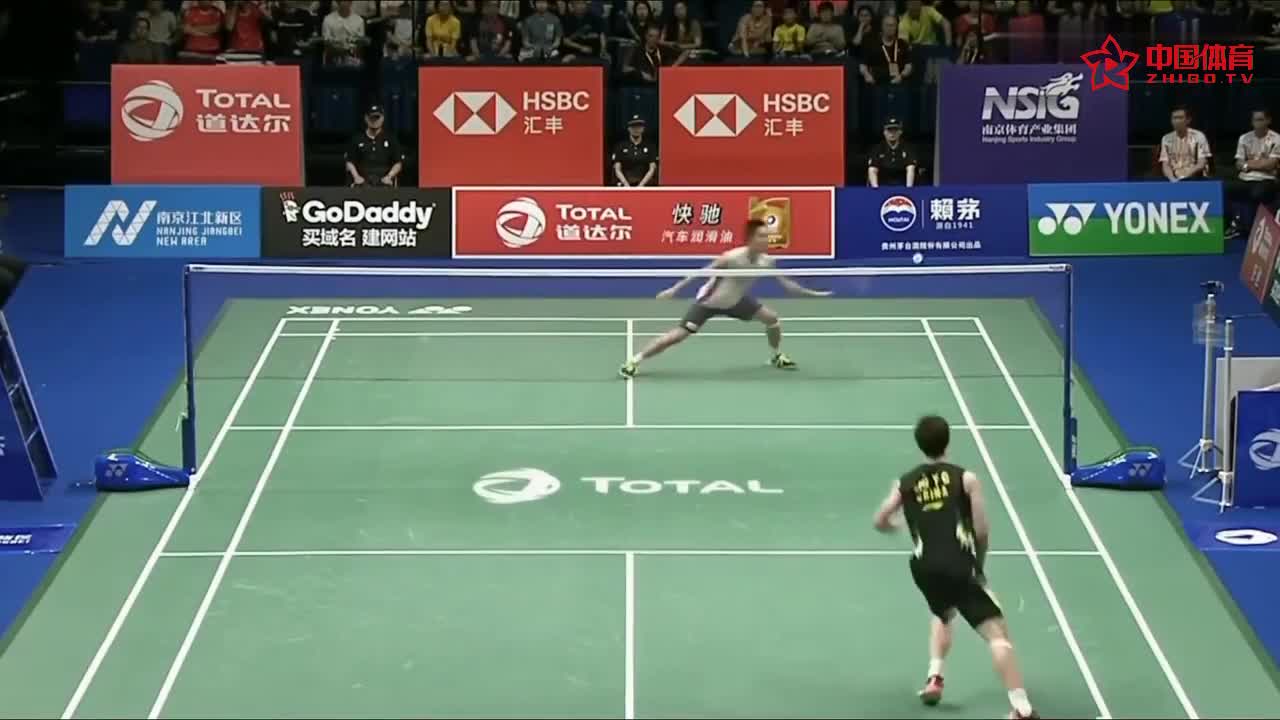 桃田贤斗防守稳固，石宇奇三杀没能拿下
