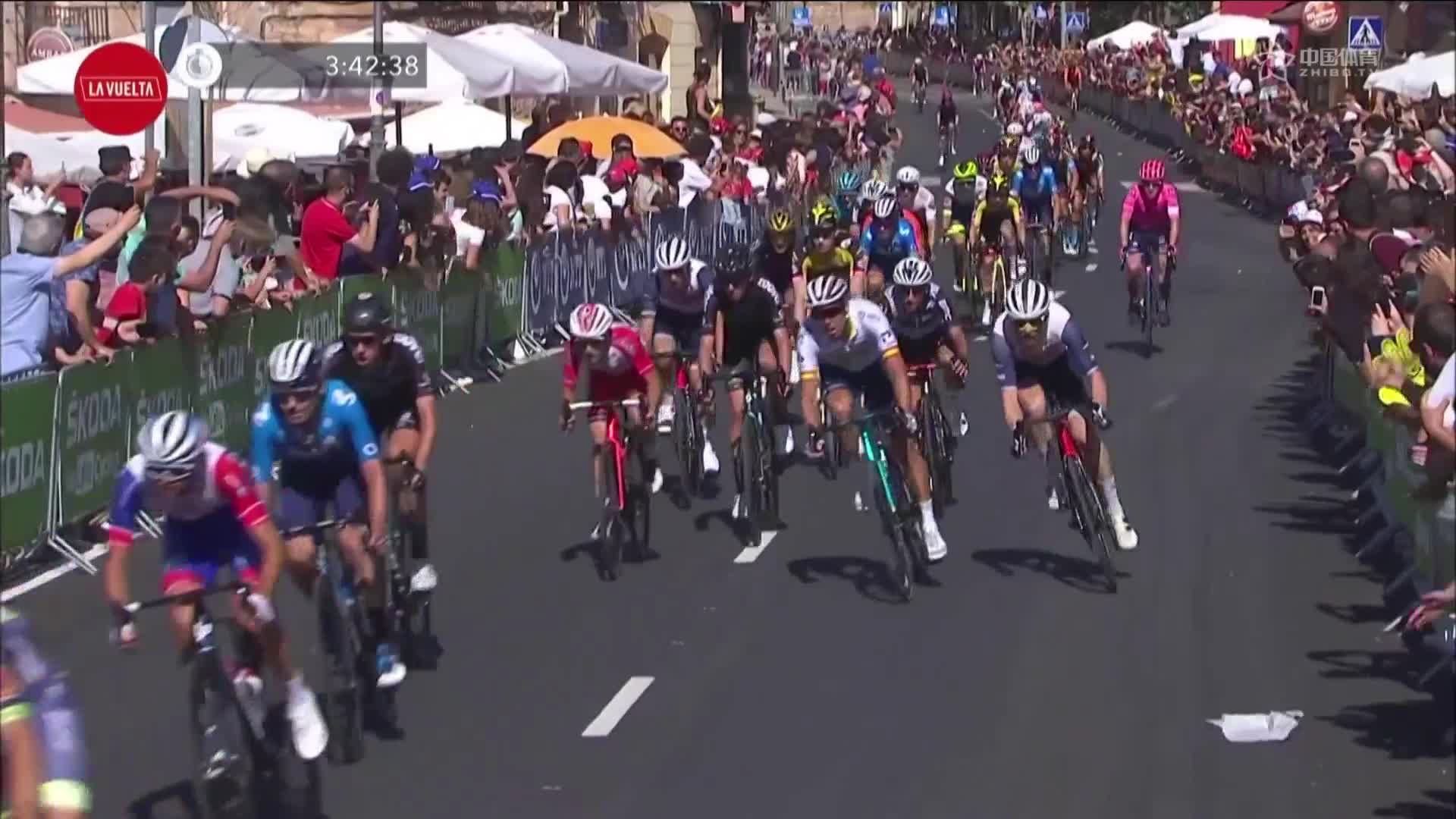 2021环西S4 | 严重摔车涅槃重生 雅各布森力压德玛尔冲刺取胜