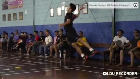 印尼一哥金廷打男双杀球一拍订地笑靥如花
