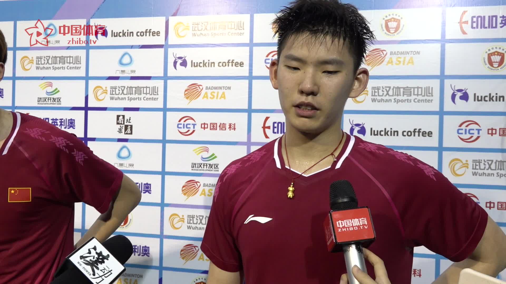赛后 | “双塔”：发球失误让比分很纠结 关键时刻还是挺下来了