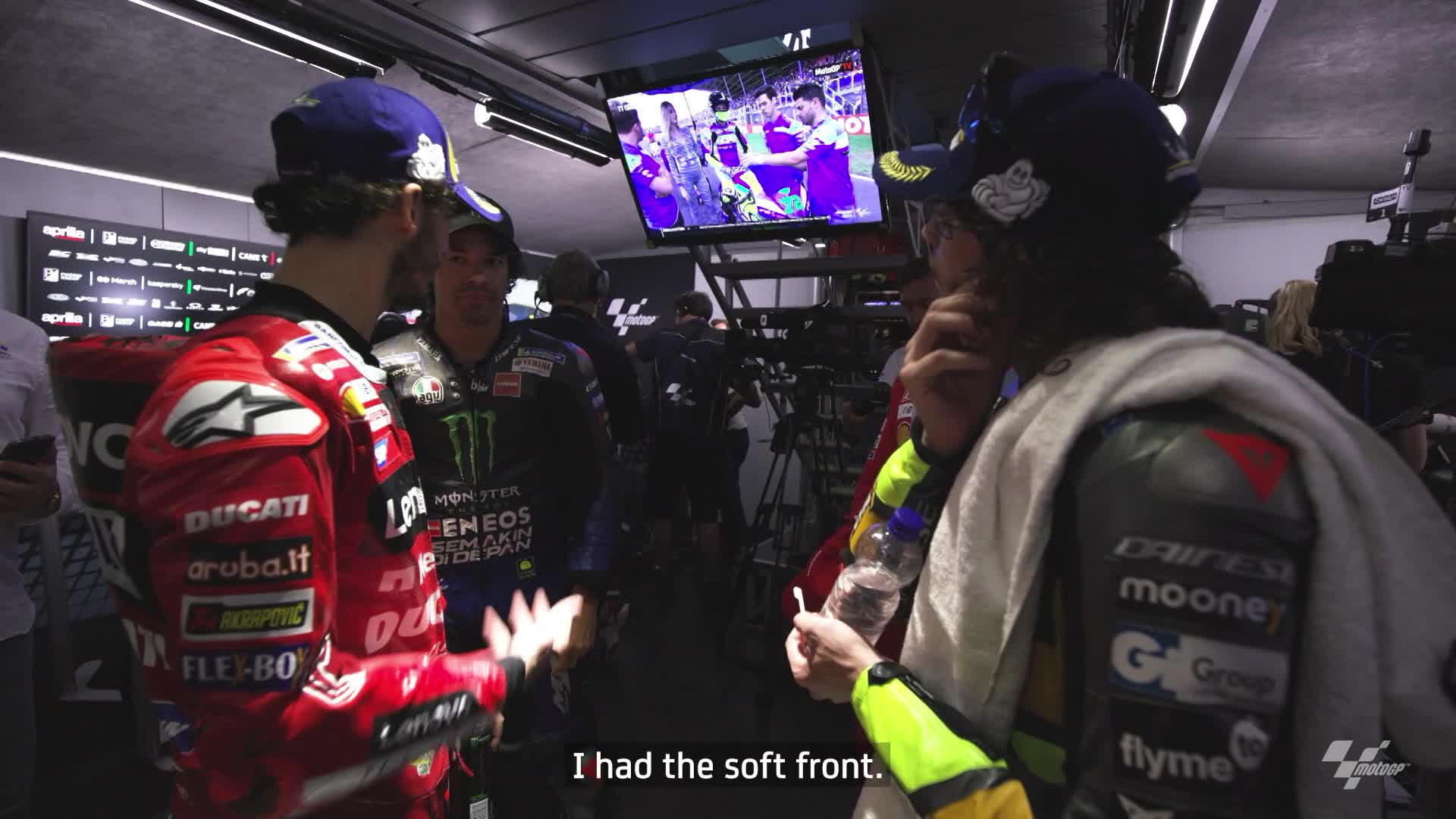 MotoGP荷兰站未播出画面 VR46车队疯狂庆祝登台