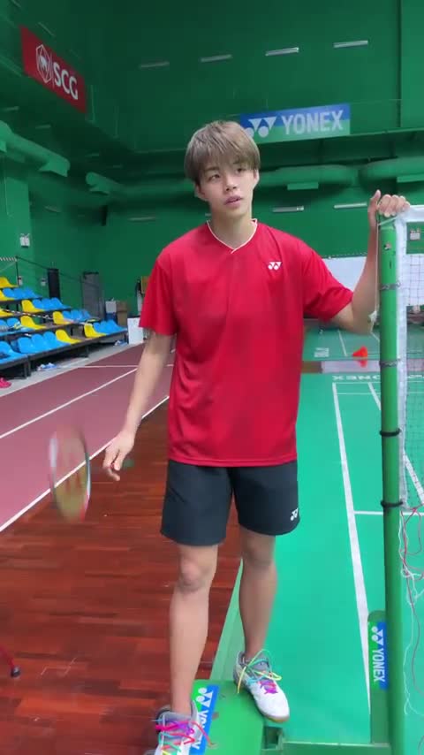 来看看这位帅气小姐姐的转拍水平如何？