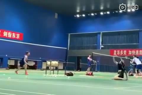 看看仙女贾一凡是怎么练防守反攻的，厉害的人有厉害的道理啊