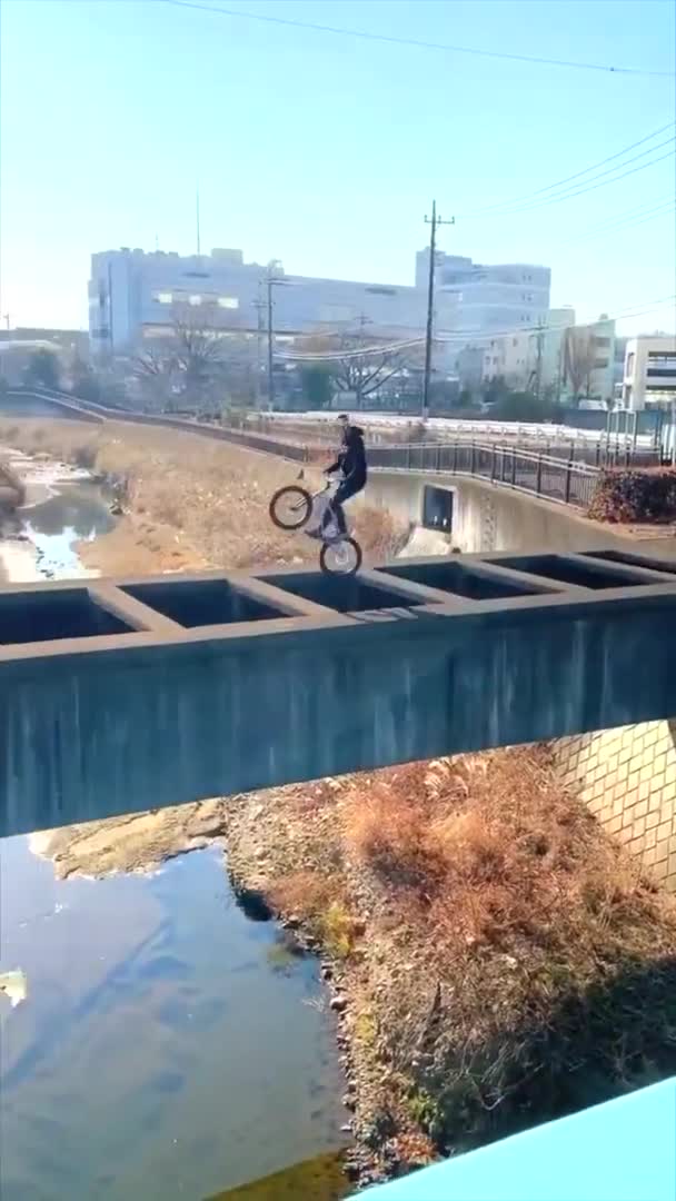 放着好好的路不走 就愿意玩点极限的操作