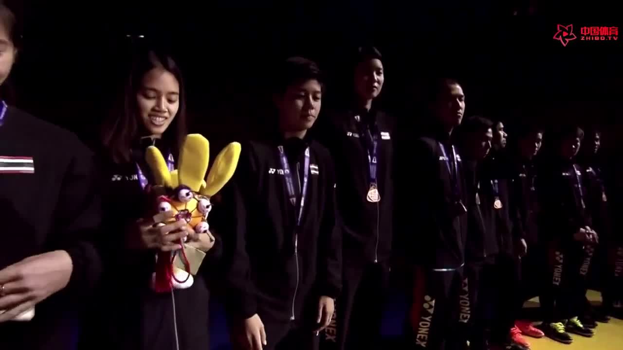 炯言炯语|董炯切身体会“苏杯四五十斤重，需要两个女人同时举起”