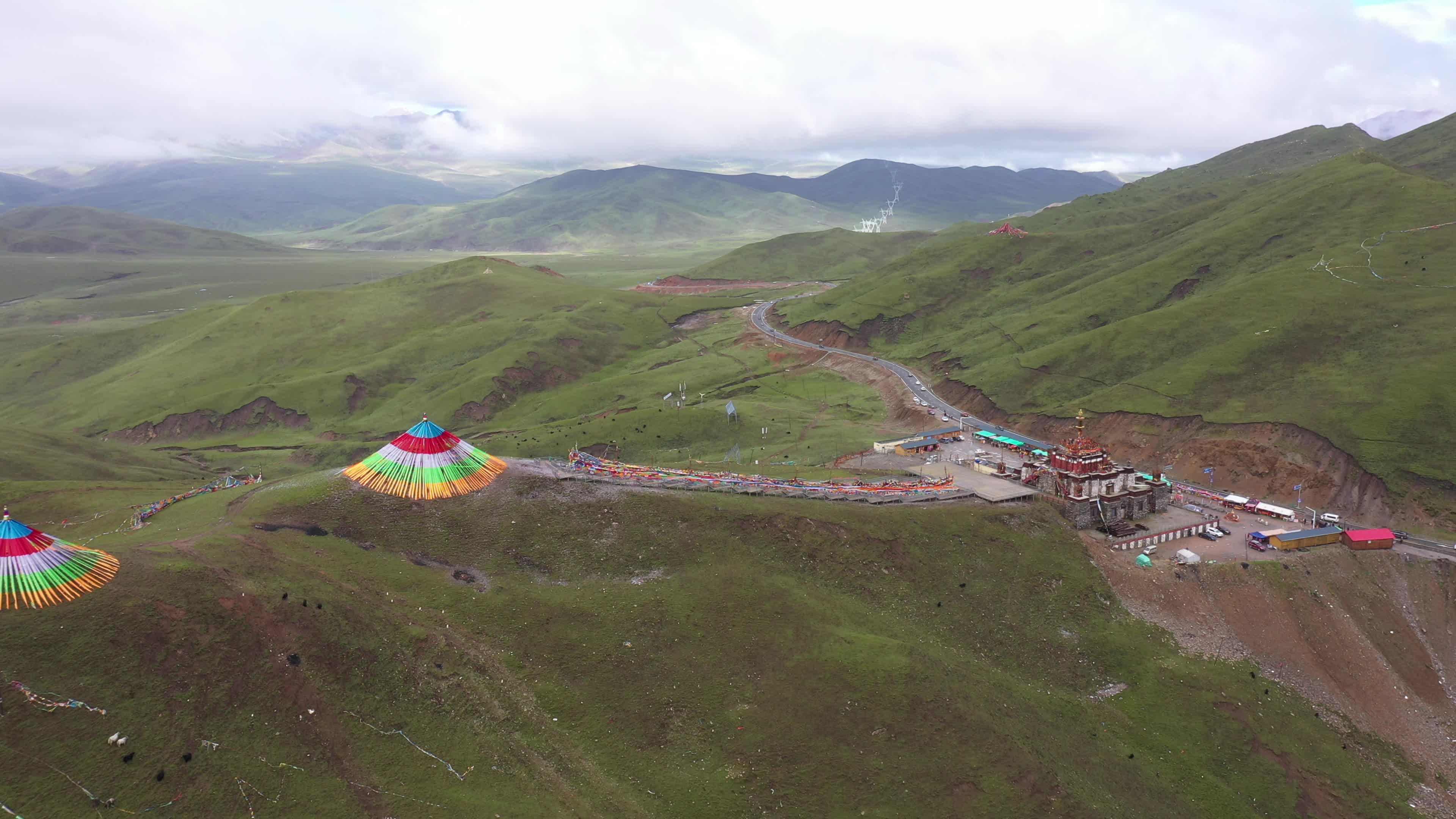 当环青海湖电动汽车赛遇上拉脊山 高海拔挑战展现出色节电续航能力