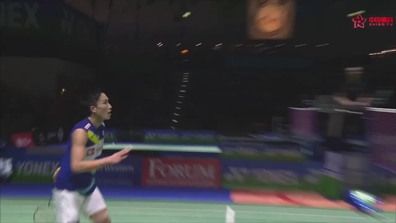 桃田贤斗满场打滚救球无奈对手杀球太猛难以接起