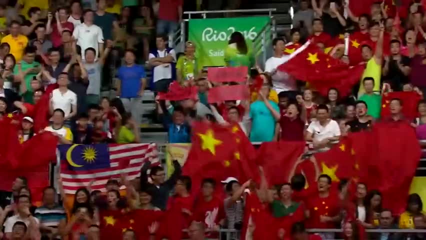 经典回顾：里约奥运会男子羽毛球单打决赛，谌龙战胜李宗伟挥泪瞬间