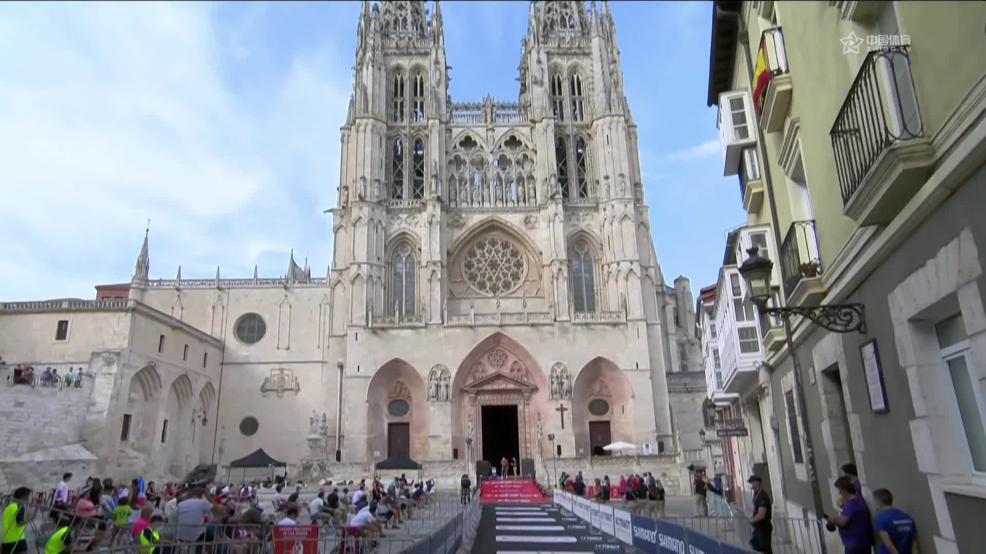2021环西 | 满满的仪式感 计时赛发车台在教堂门口