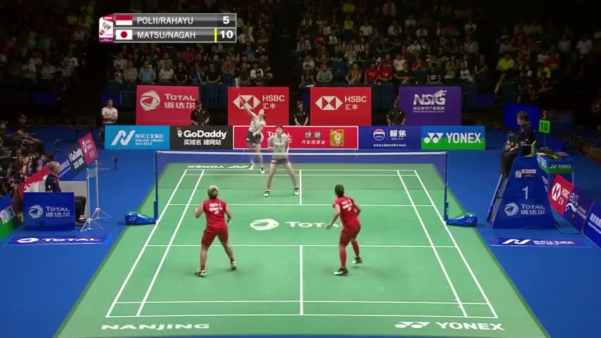 经典回顾：2018年羽毛球世锦赛女双半决赛：松本麻佑/永原和可那VS波莉／拉哈尤