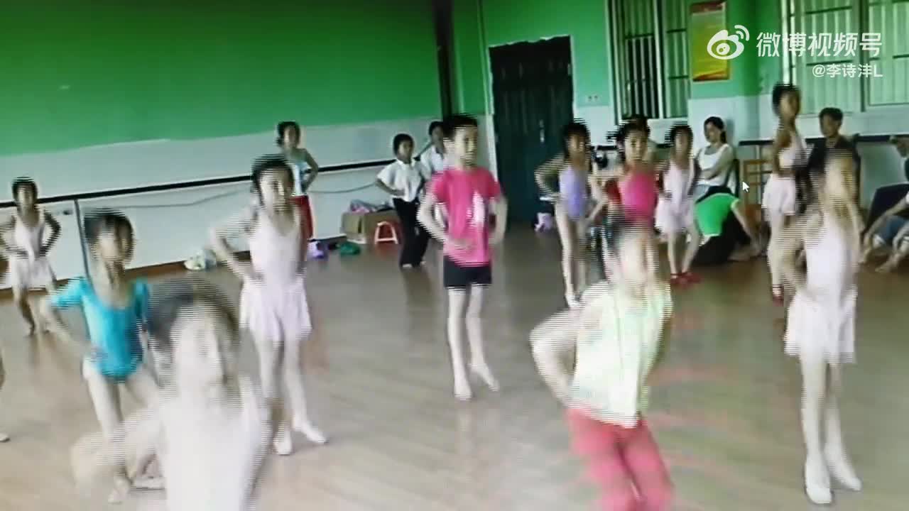 李诗沣po儿时视频：原本有机会成为舞蹈家的我