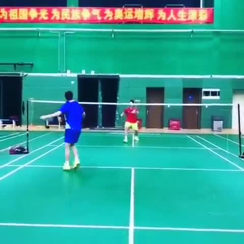 论球感的重要性 你能用球桶打羽毛球吗？