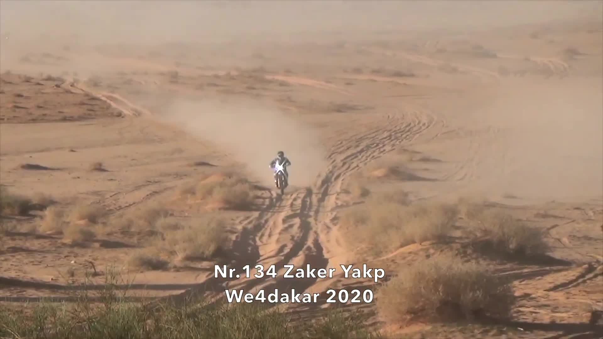 中国车手扎克尔2020年参加达喀尔拉力赛的珍贵视频片段