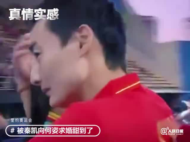 超燃中国奥运天团赛场名场面  谌龙激动到跪地大哭