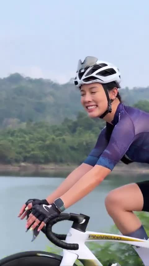 赏心悦目！泰国美女更新骑行vlog