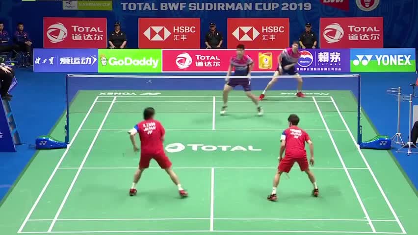 李俊慧杀球集锦 “双塔”这个身高真的绝绝子