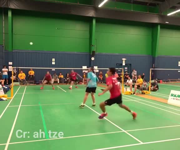 分享一个精彩的混双长回合，蓝色衣服的女孩子很厉害