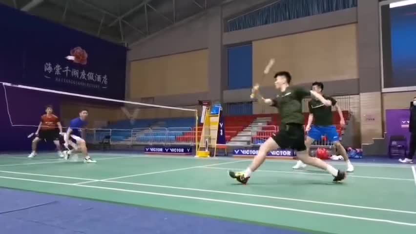 经典回顾：郑思维/王懿律vs周昊东/王昶 双打训练