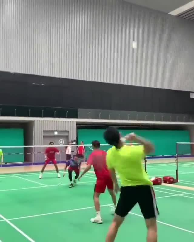 印尼队趣味训练：3v3的球场欢乐更多