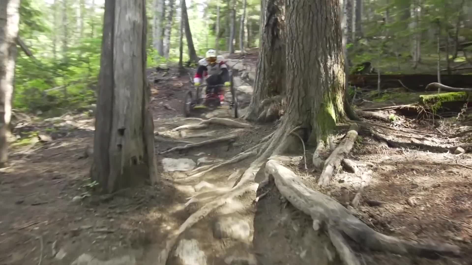 山地车越野都见过 那四个轮子的山地车越野你见过吗