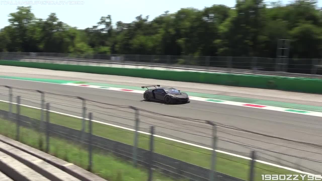 碳纤维裸露涂装NSX GT3 EVO蒙扎赛道测试