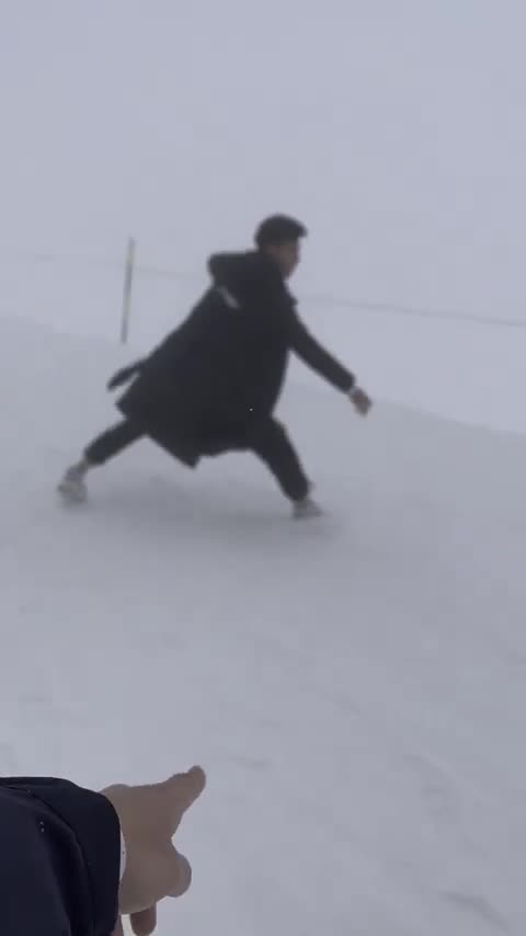 在雪地里练步伐你试过吗？
